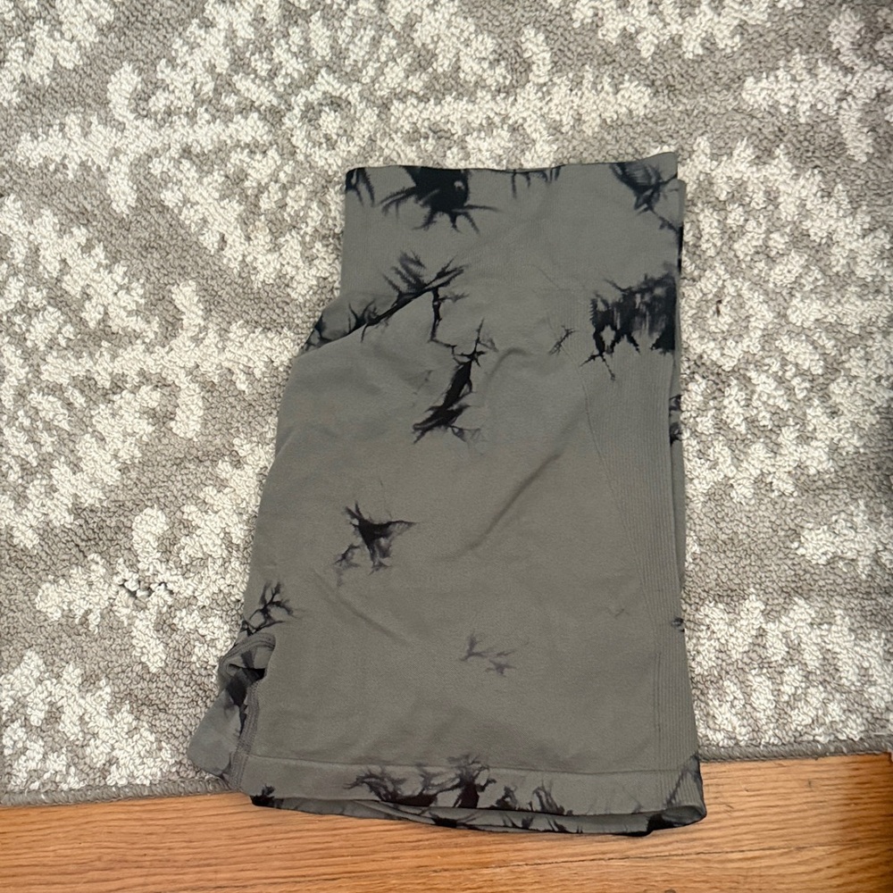 Gray and Black Tie-Dye Skirt